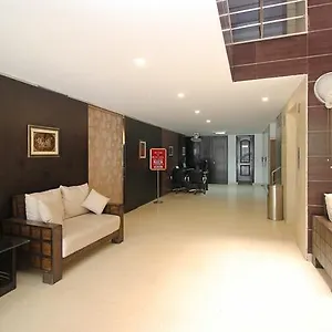https://new-walnut-castle.hotelsdelhi.org