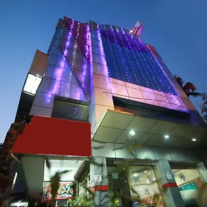 2* Hotel Oyo 4824 Star
